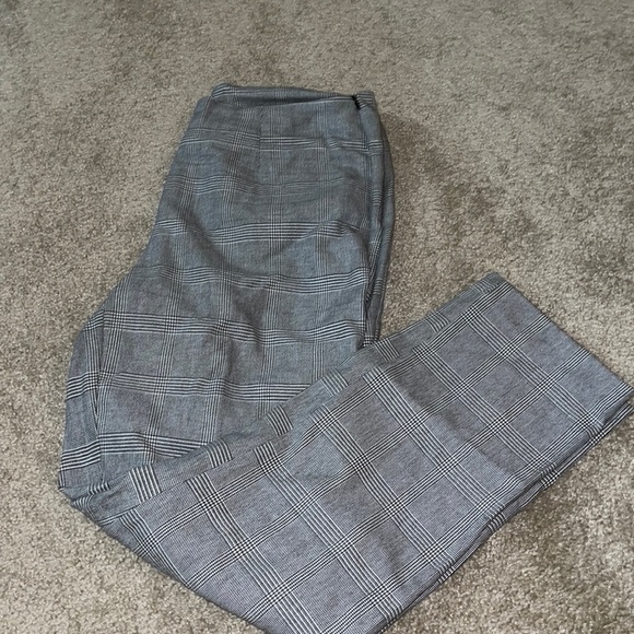 Women’s dress pants - Picture 1 of 3